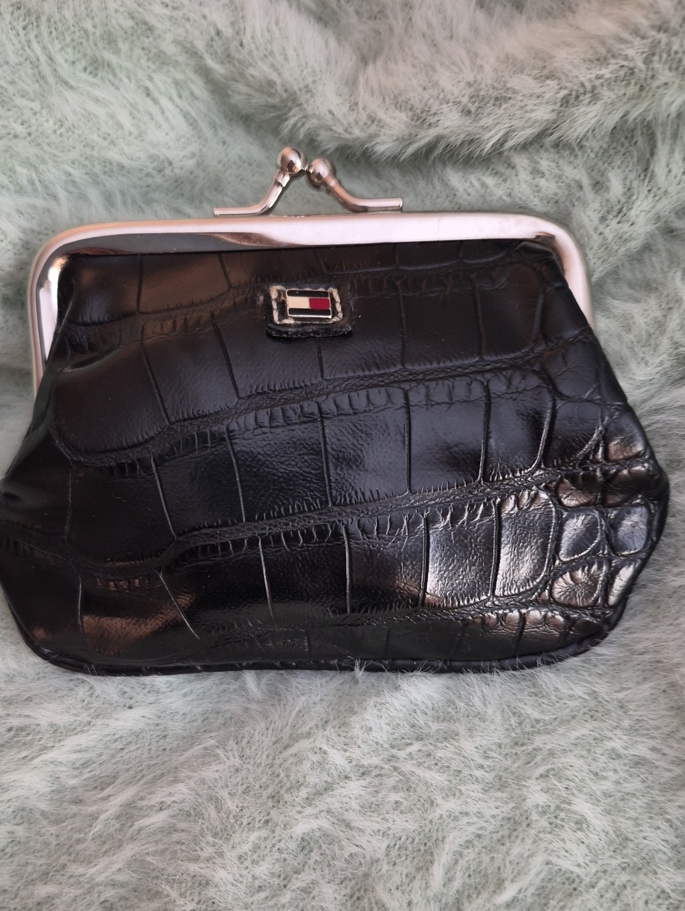 Tommy Hilfiger Black Leather Croc-Embossed Kiss-Lock Change Purse Clutch Pouch